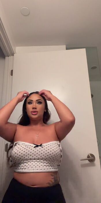 Full leaked Kiixxox private onlyfans photo