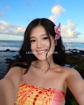 Full leaked Kikakiim private onlyfans photo