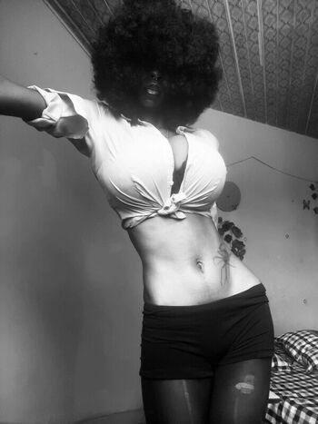 Full leaked Kikiolaola private onlyfans photo