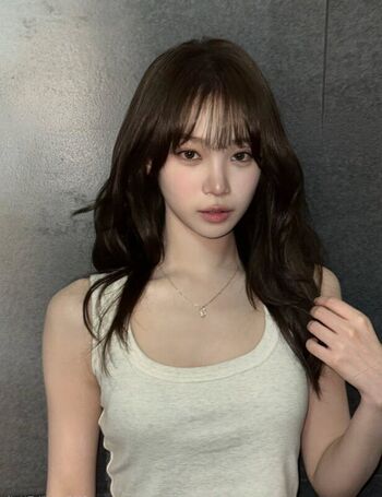 Kim Chaewon