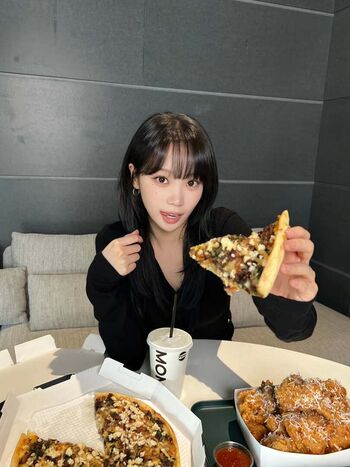 Full leaked Kim chaewon  page private onlyfans photo
