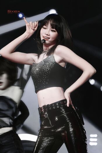 Kim Chaewon 김채원 [Le Sserafim]