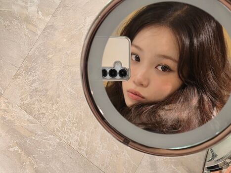 Kim Chaewon 김채원 [Le Sserafim]