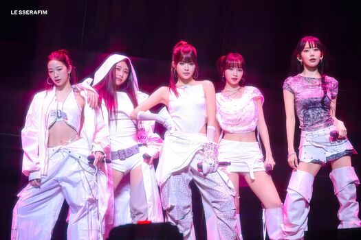 Kim Chaewon 김채원 [Le Sserafim]