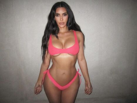 Full leaked Kim kardashian page private onlyfans photo