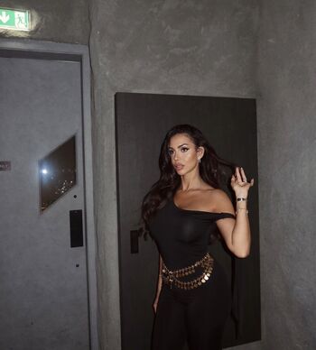 Full leaked Kinda jazaerly private onlyfans photo