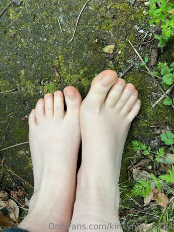 Full leaked Kinkyfeet private onlyfans photo