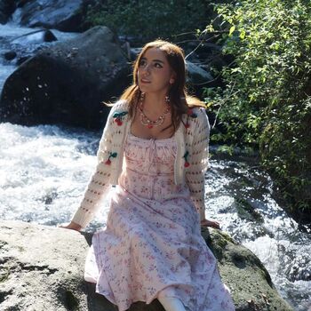 Full leaked Who is this / private onlyfans photo