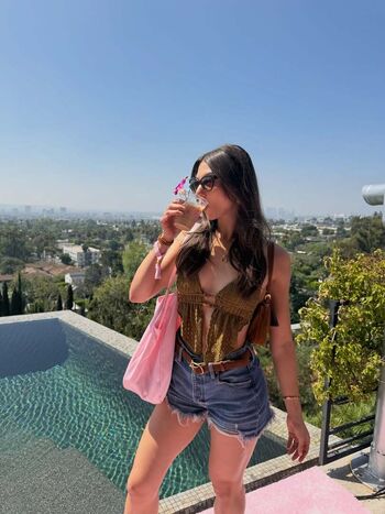 Full leaked Kira kosarin  page private onlyfans photo