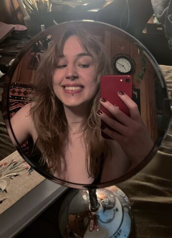 Full leaked Kirstynhq private onlyfans photo