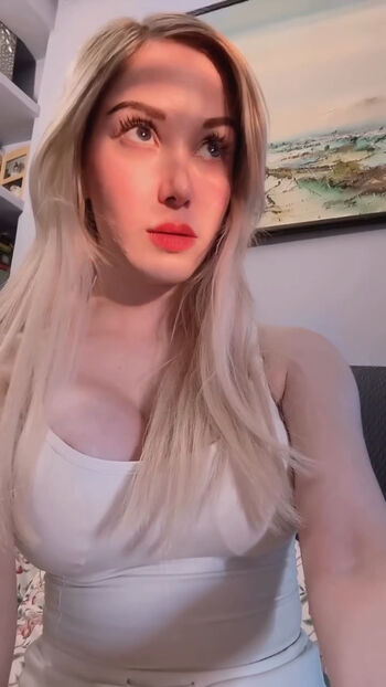 Full leaked Kitty aliice page private onlyfans photo