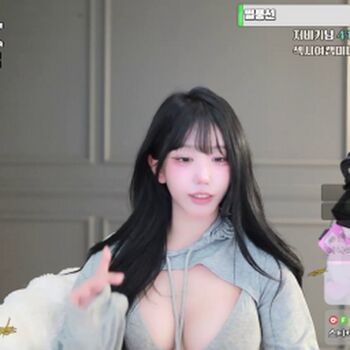 Full leaked Kkok private onlyfans photo