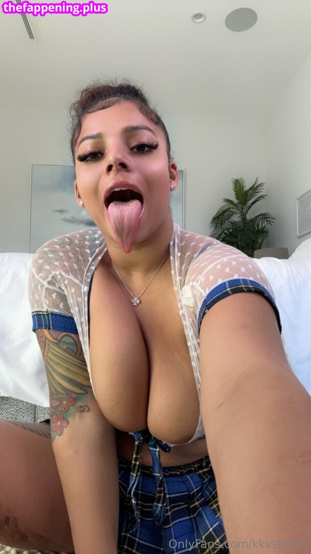 kkvshfeet Foto OnlyFans Nua #3
