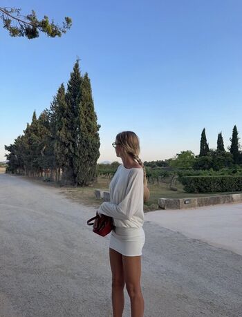 Full leaked Klarahellqvistt private onlyfans photo