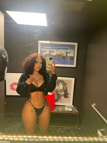 Full leaked Lailasantiago/ private onlyfans photo