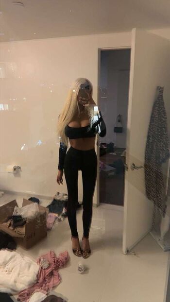 Full leaked Kngemma private onlyfans photo