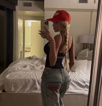 Full leaked Kngemma  page private onlyfans photo