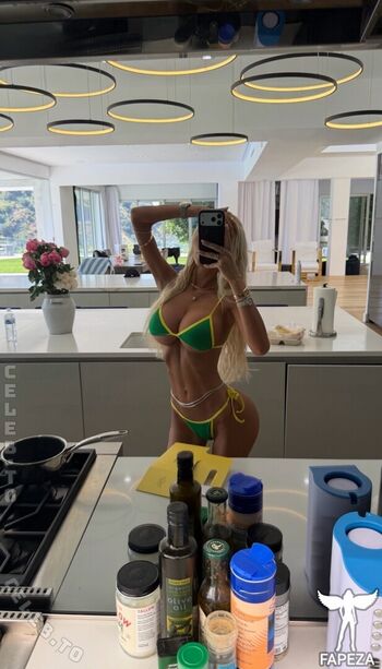 Full leaked Kngemmae private onlyfans photo