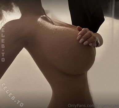 Full leaked Kngemmae private onlyfans photo