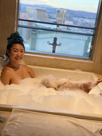 Full leaked Korean hottie private onlyfans photo