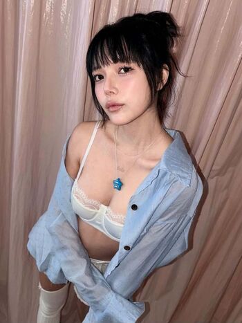 Full leaked Kpop girls page private onlyfans photo