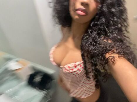 Full leaked Kree rain private onlyfans photo