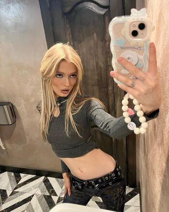 Full leaked Ksenkanesesh page private onlyfans photo