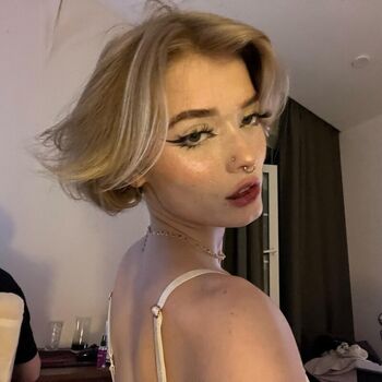 Full leaked Ksenkanesesh page private onlyfans photo