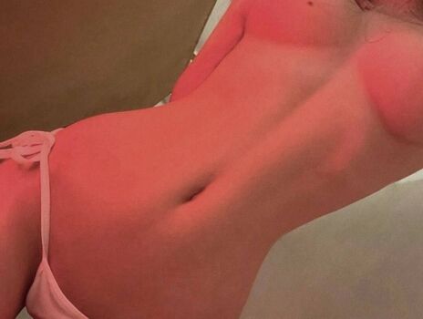 Full leaked Kseylinx private onlyfans photo