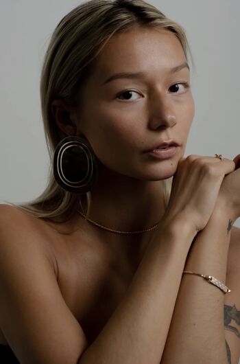 Full leaked Yuru rina/ private onlyfans photo