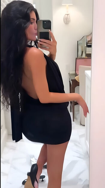 Full leaked Kylie jenner page private onlyfans photo