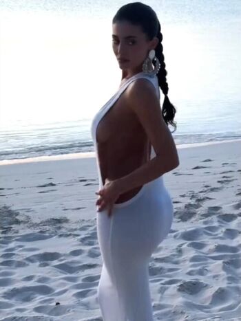 Full leaked Kylie jenner page private onlyfans photo
