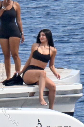 Full leaked Kylie jenner  page private onlyfans photo