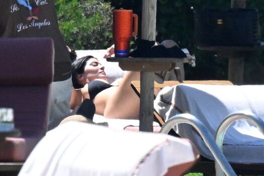 Full leaked Kylie jenner private onlyfans photo
