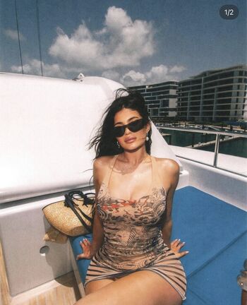 Full leaked Kylie jenner  page private onlyfans photo