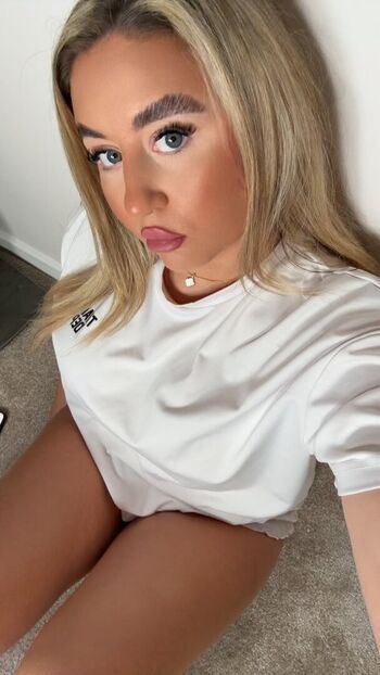 Full leaked L u c i f a i r private onlyfans photo