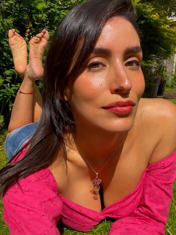 Full leaked La layana rous page private onlyfans photo