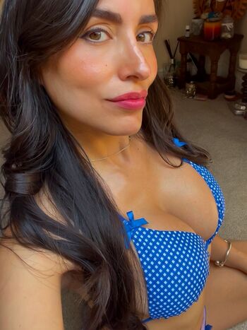 Full leaked La layana rous page private onlyfans photo