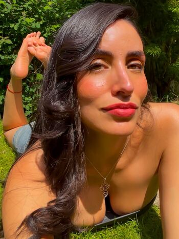 Full leaked La layana rous page private onlyfans photo