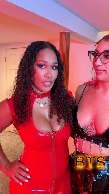 Full leaked Labelladiablax private onlyfans photo