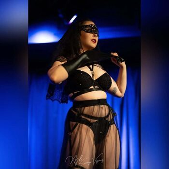 Full leaked Ladycamilia private onlyfans photo