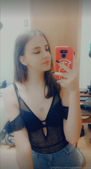 Full leaked Lagrandeitalienne private onlyfans photo