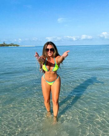 Full leaked Laineymae   page private onlyfans photo