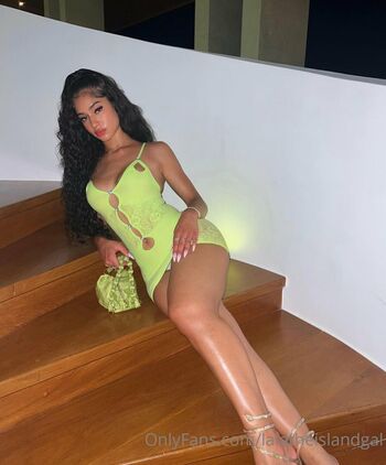 Full leaked Lalatheislandgal private onlyfans photo