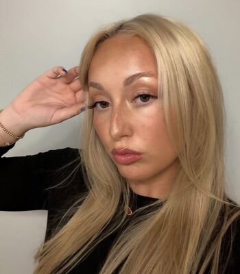 Full leaked Laneyfolk private onlyfans photo
