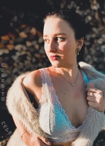 Full leaked Lara love private onlyfans photo