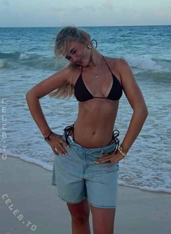 Full leaked Lara spengler private onlyfans photo