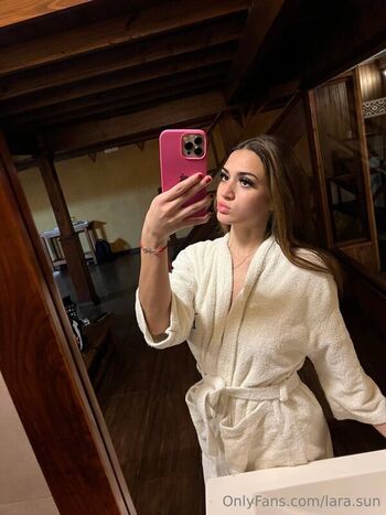 Full leaked Lara sun private onlyfans photo