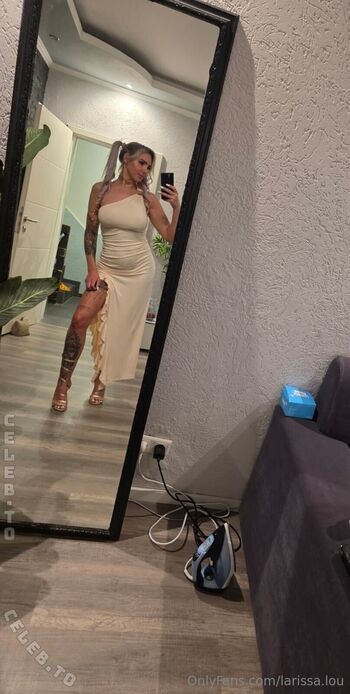 Full leaked Larissa lou private onlyfans photo