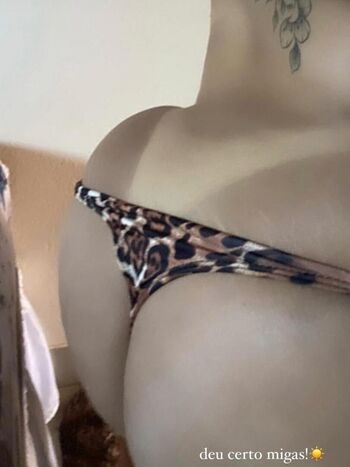 Full leaked Laryssacastro private onlyfans photo